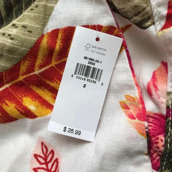 Old Navy White Floral Print Mid Rise Everyday Short Size 2 - Picture 7 of 7